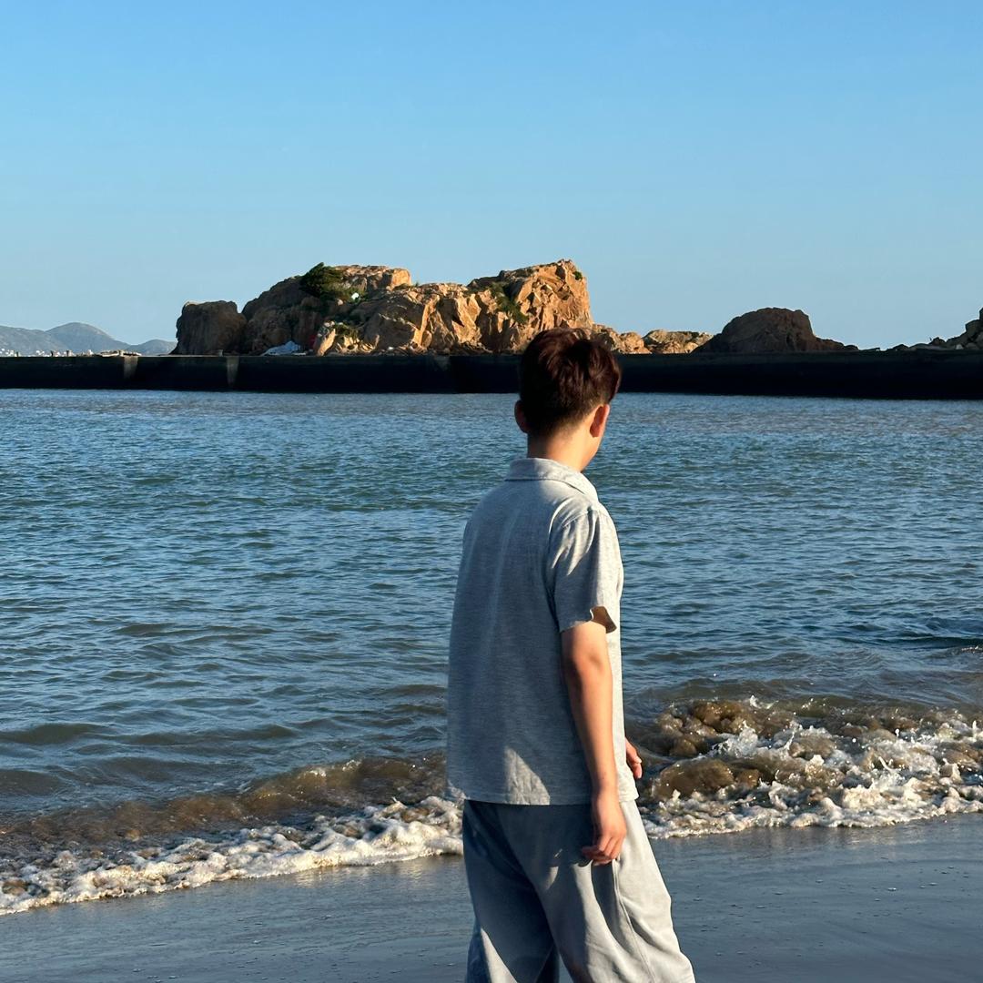 月亮是我踹弯的