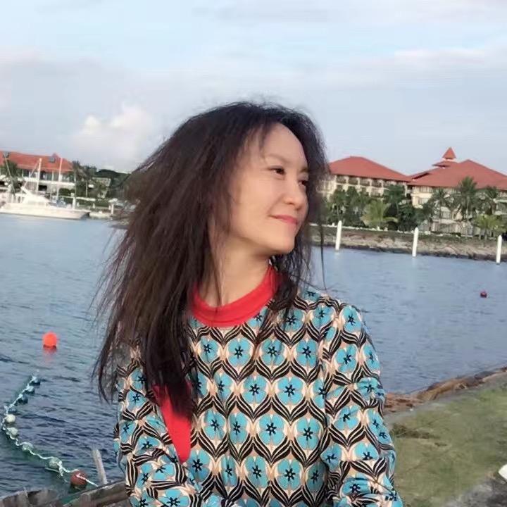 爱生活的胖猫猫
