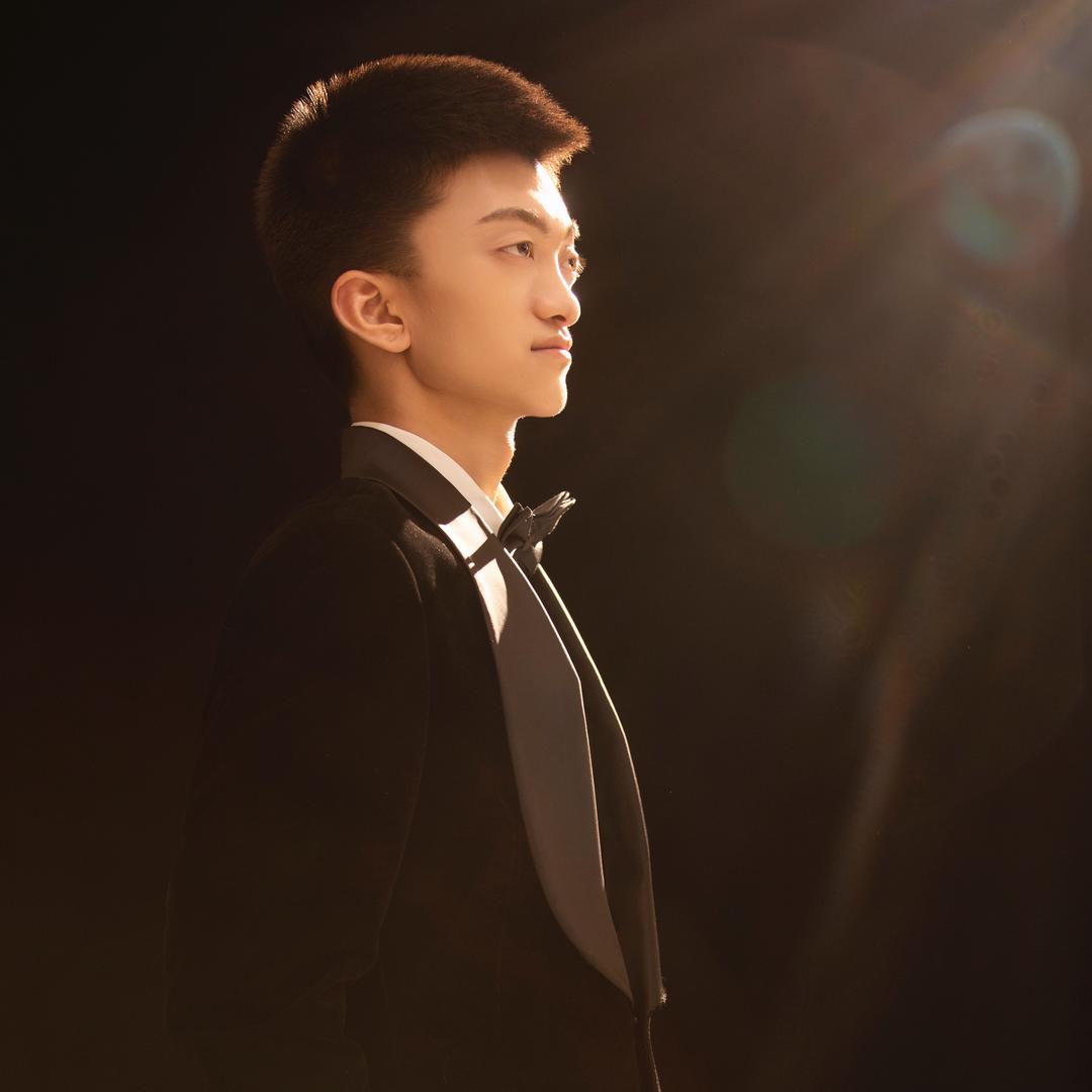 吴昊