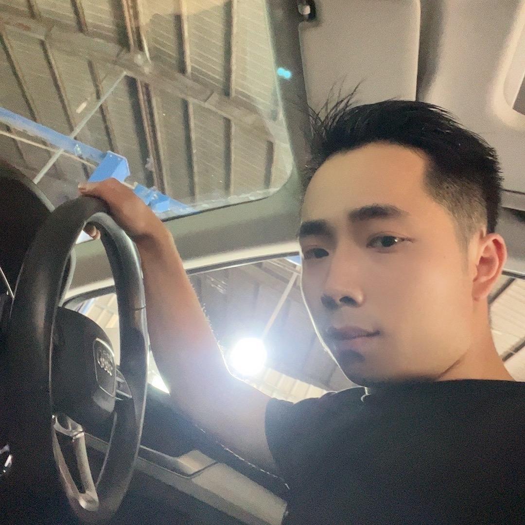 阝東先生【互关互粉】