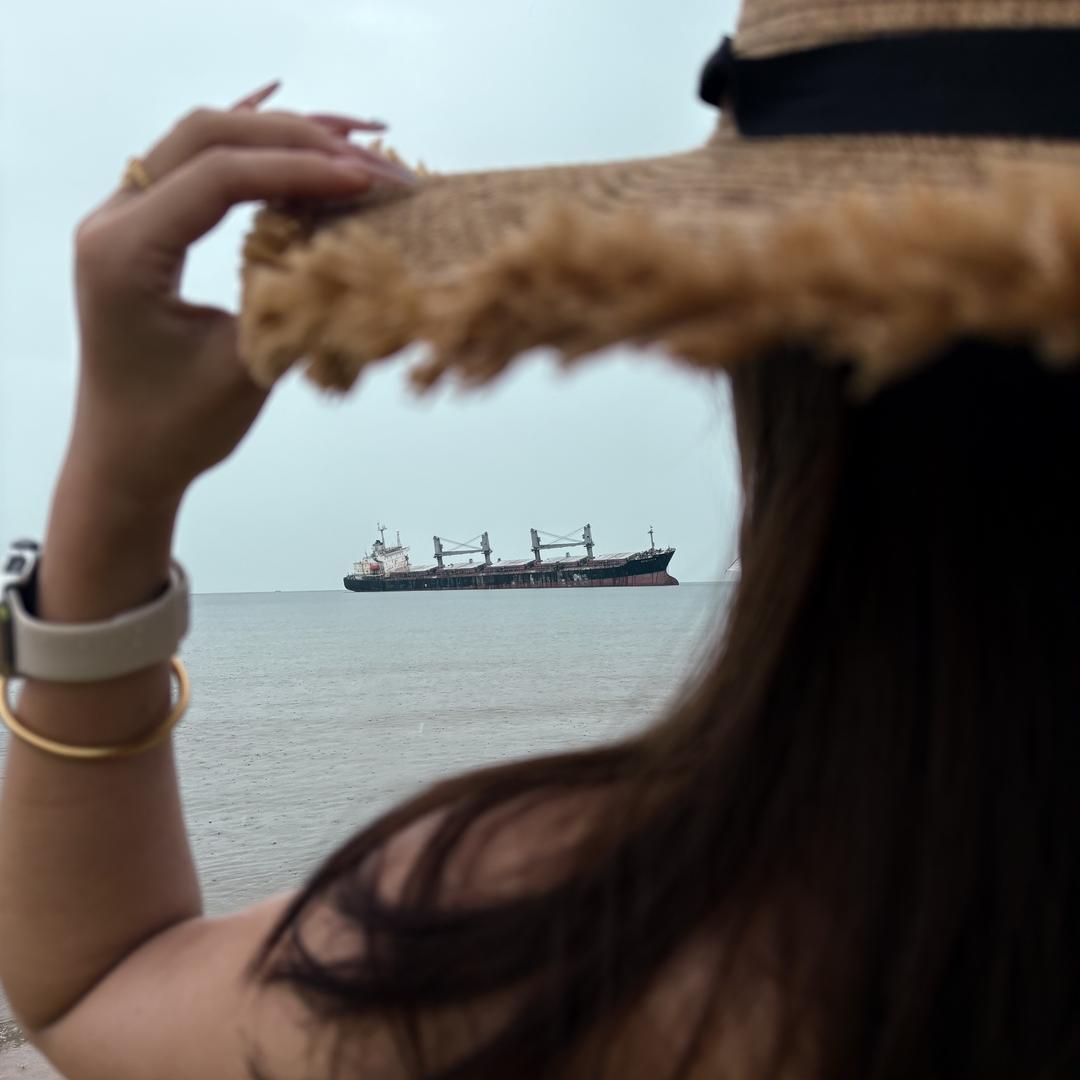”反方向的钟“