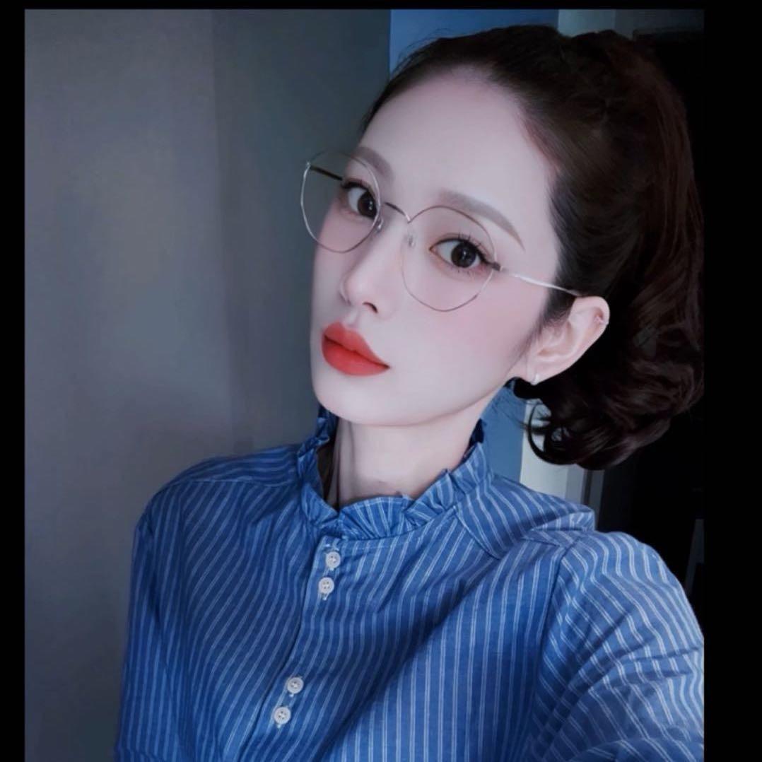 👧🏻¹⁹⁹¹