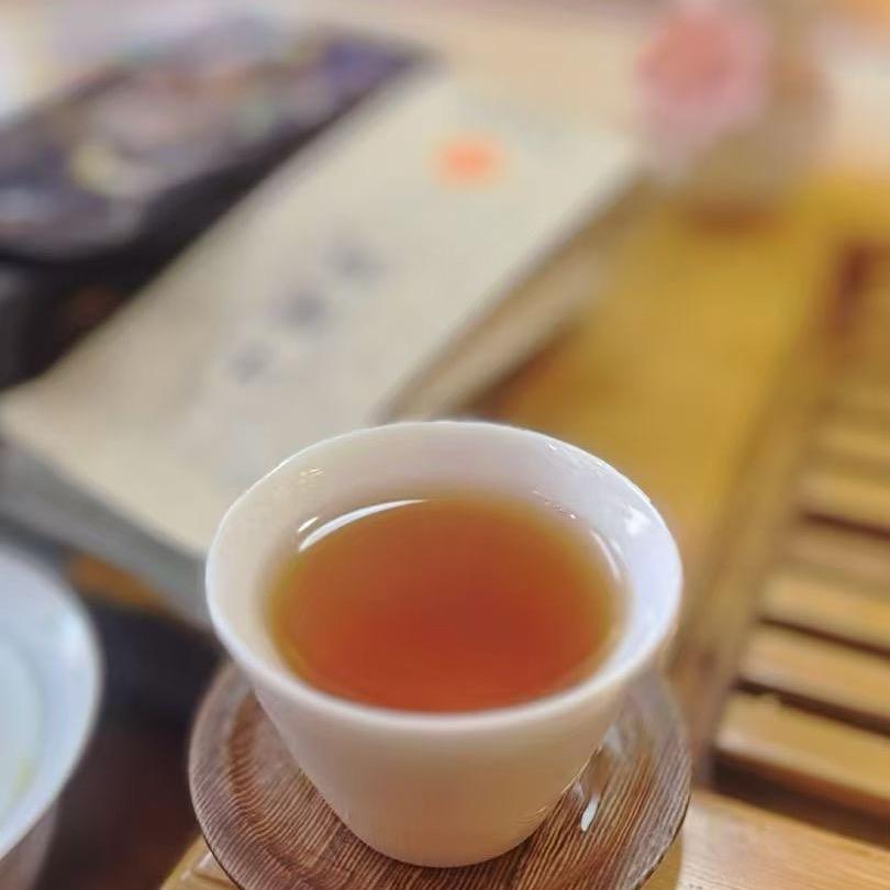 贤泉岩霞儿