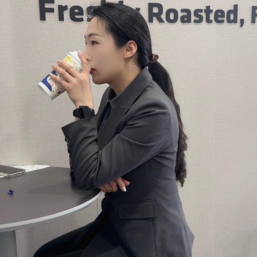 罗马利奥磁砖  王珍