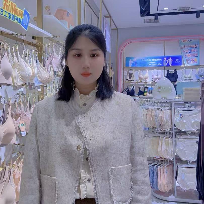 万达实体内衣A店笑笑