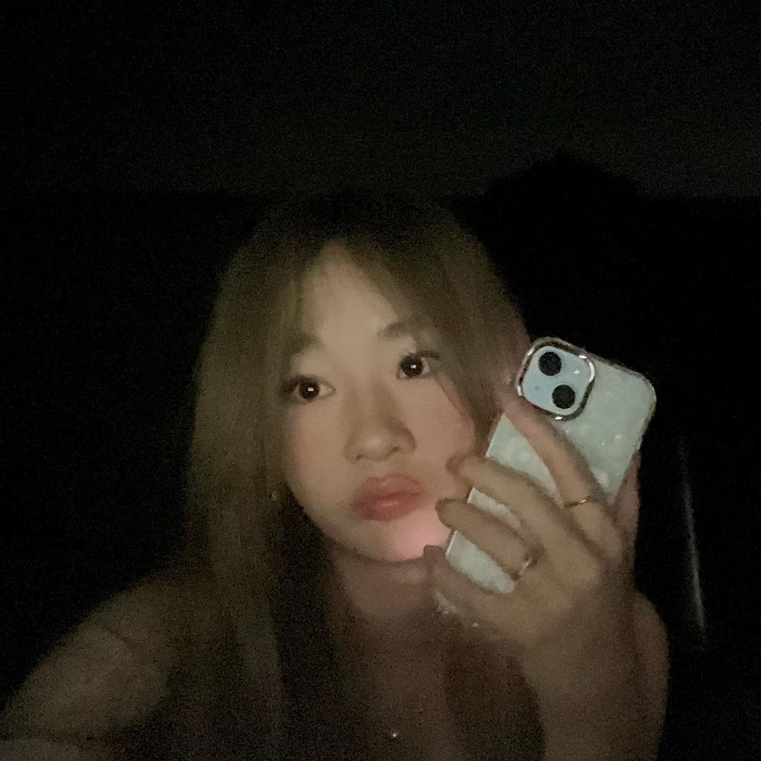 demi x