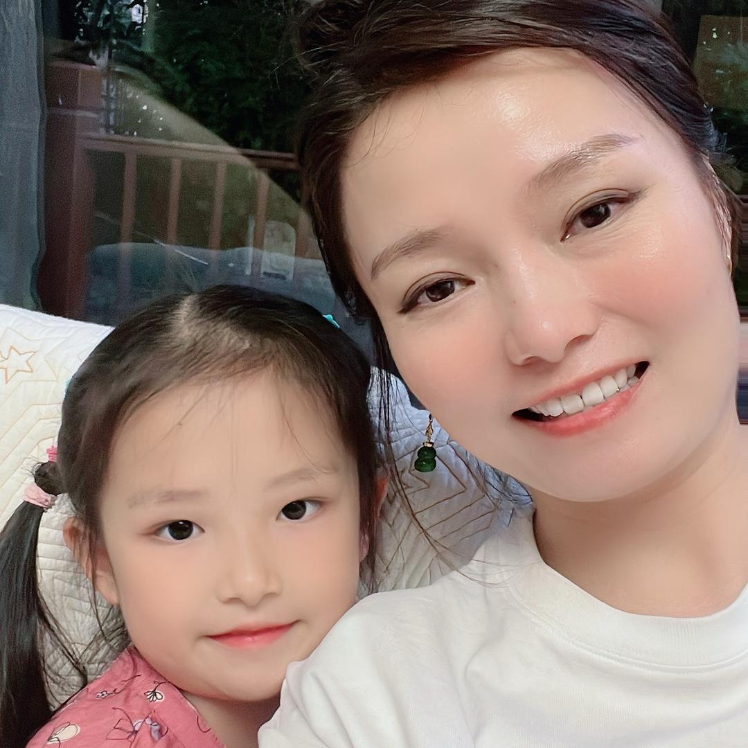欣妈是自贸区老板娘