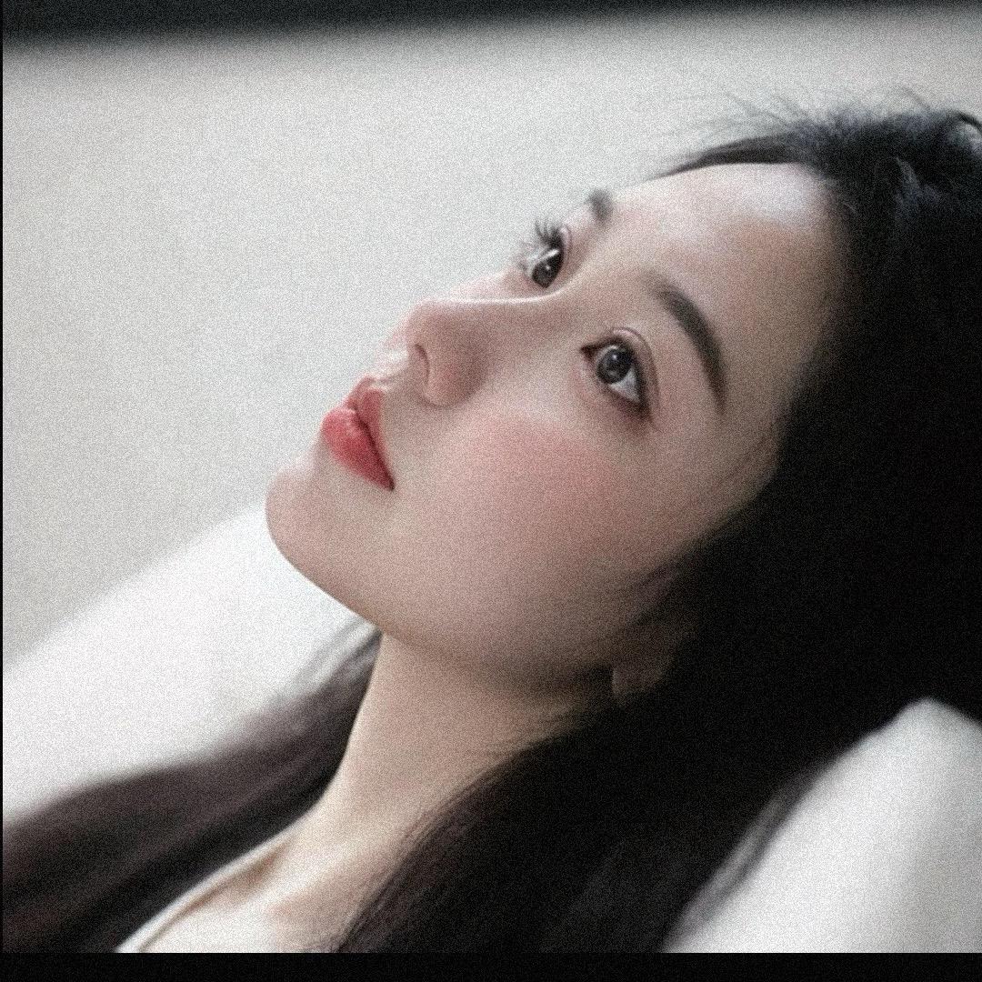 Vivi              🦦