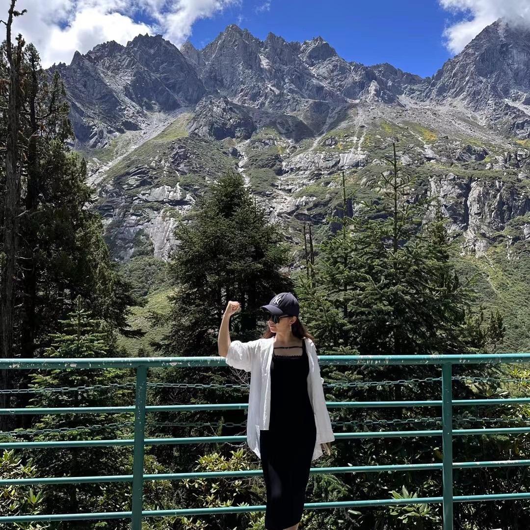 一窝小白菜 🌹