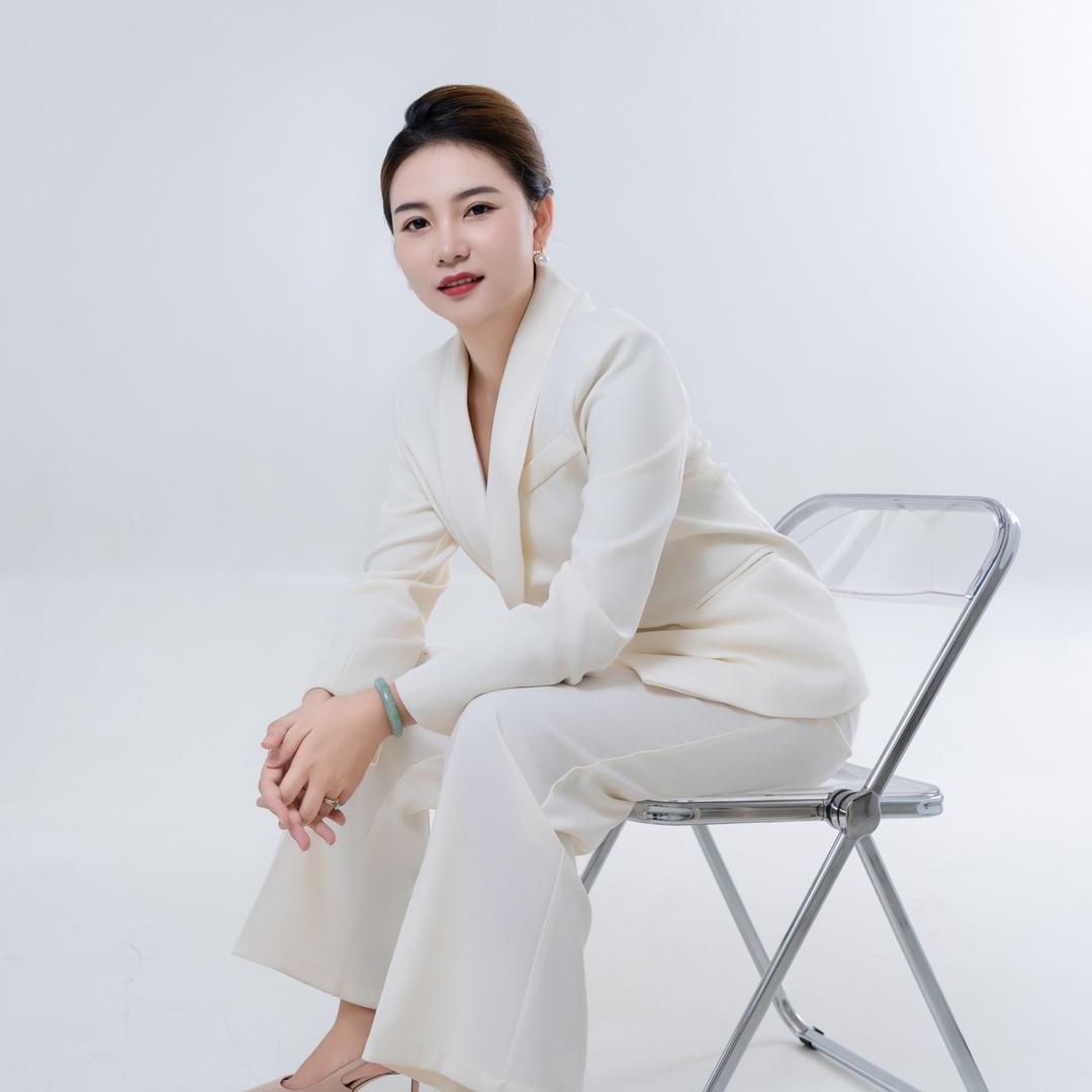 Ms.小露西、、