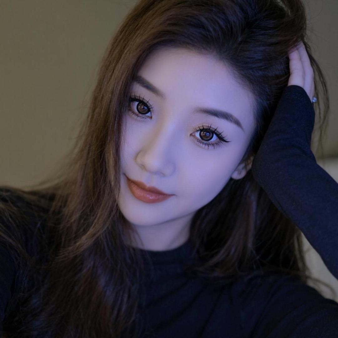 月亮妳好.🌙