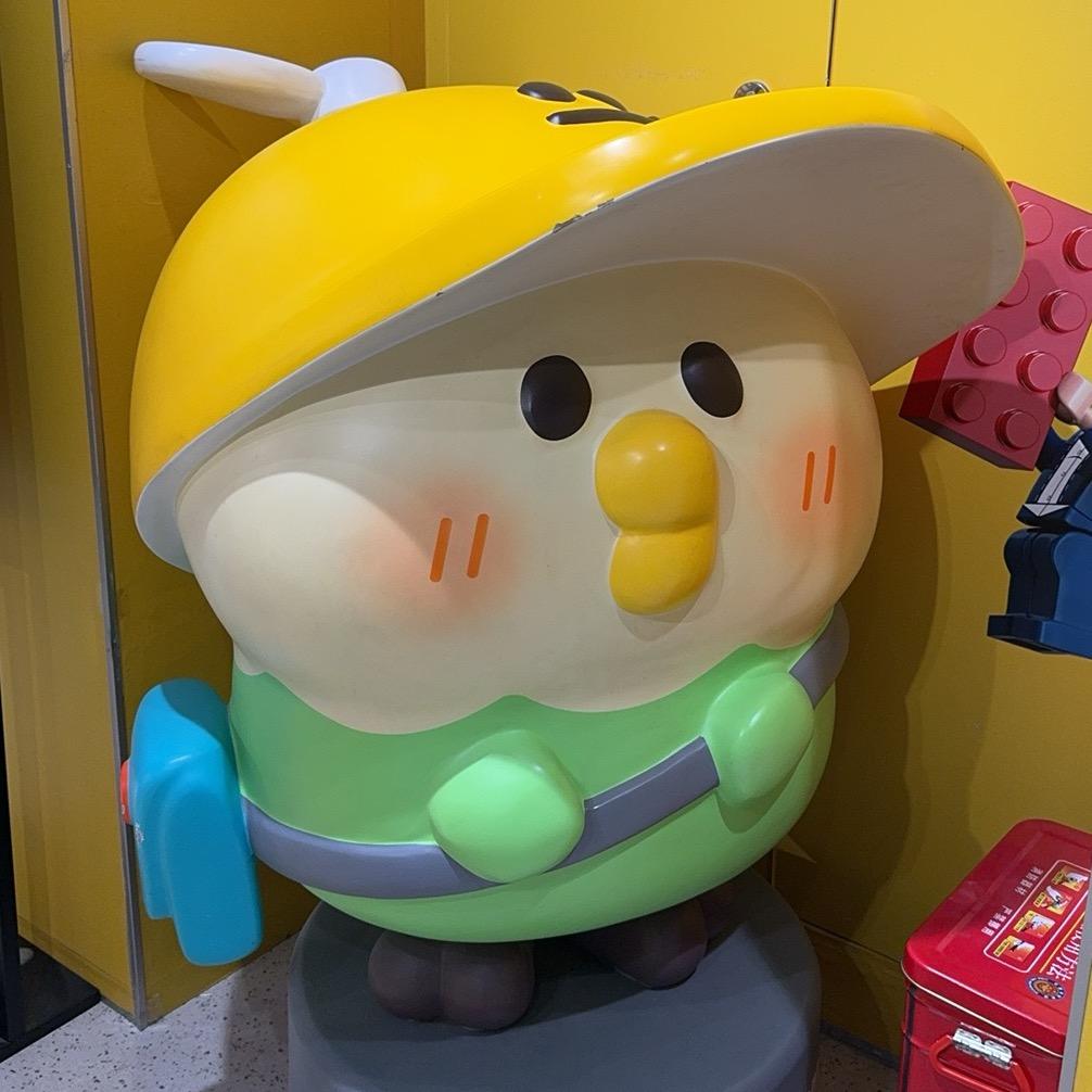 邱君