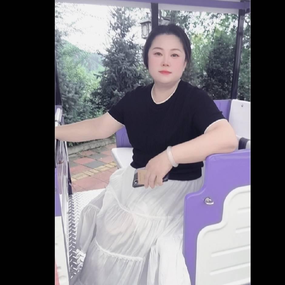 房房（房俊颖）