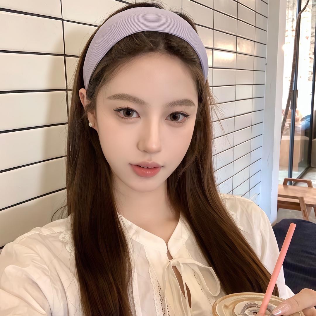 小婷^