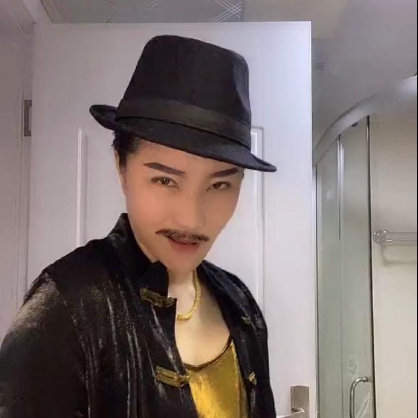小飞燕🌹