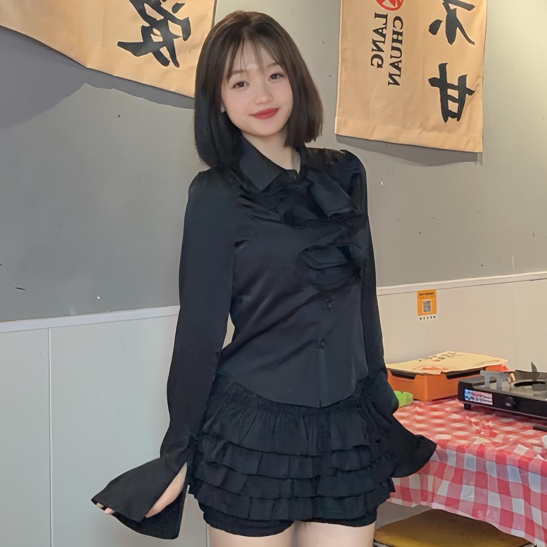 浪串烧烤老板娘