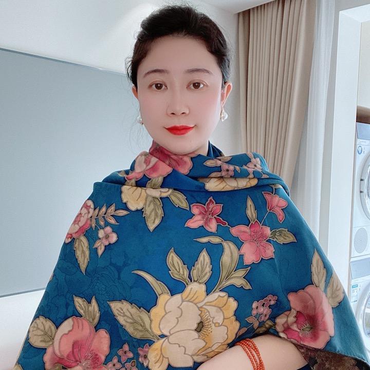 巾嫚丝巾