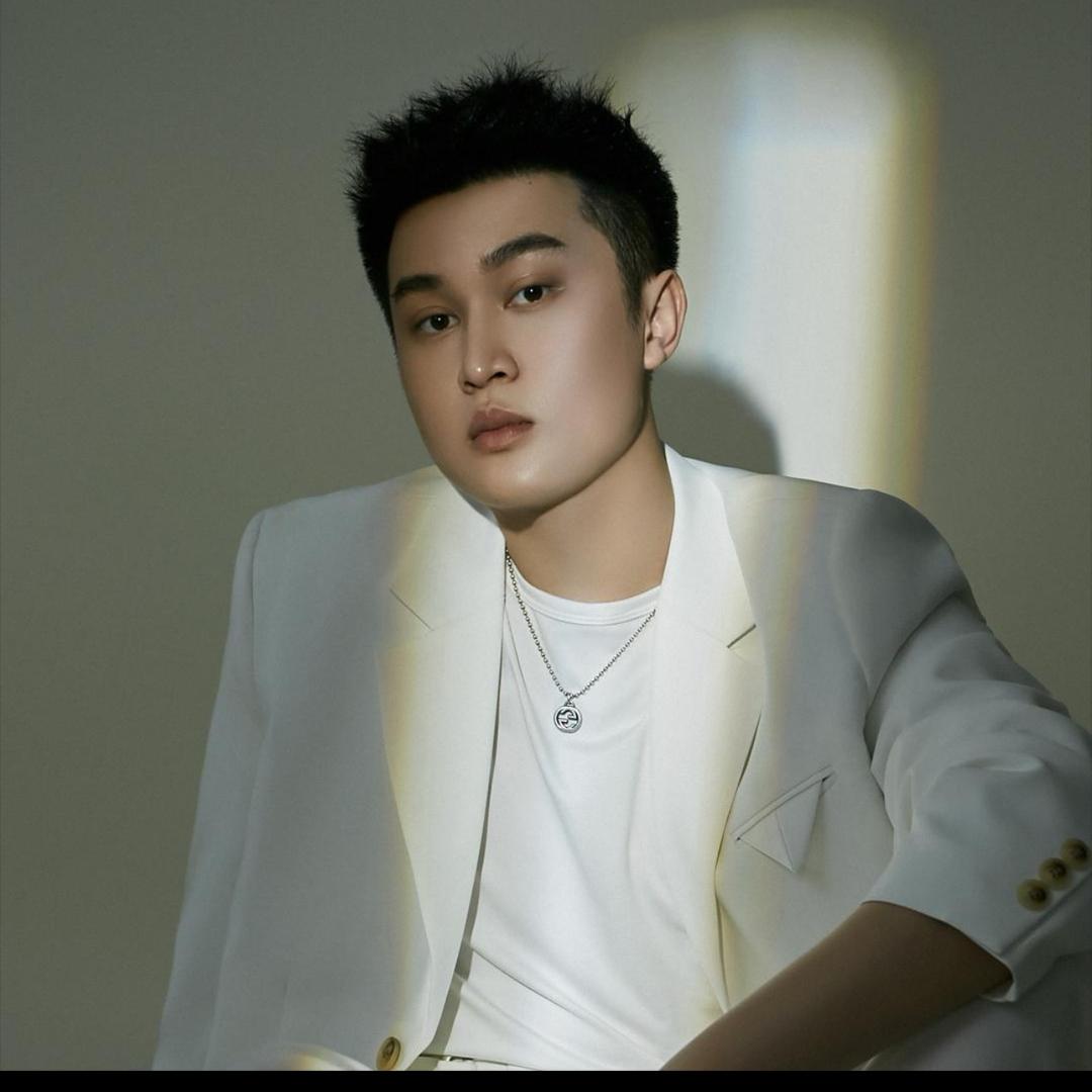 杰少（SOSOLEE）幸福生活着