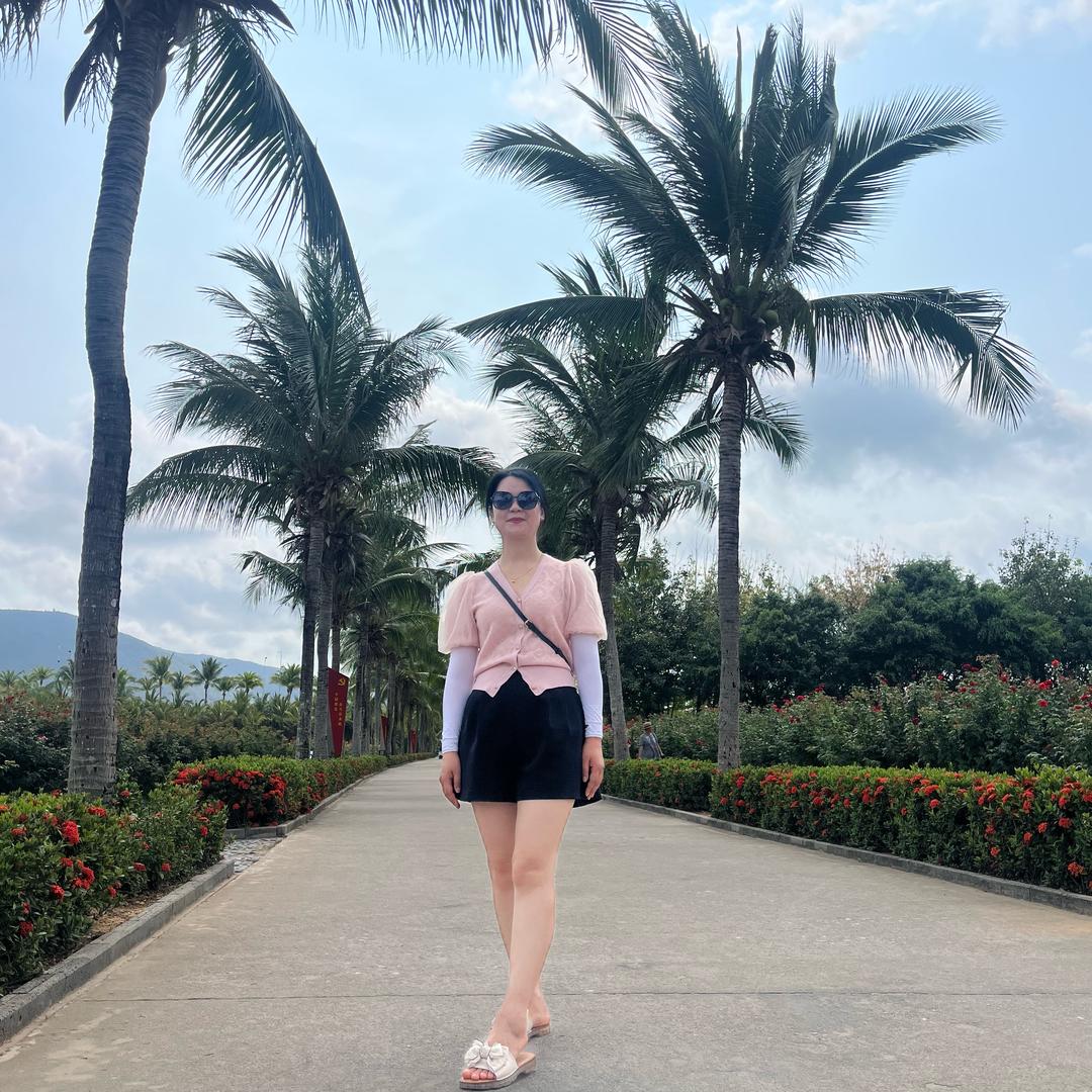 峨眉山周周探房