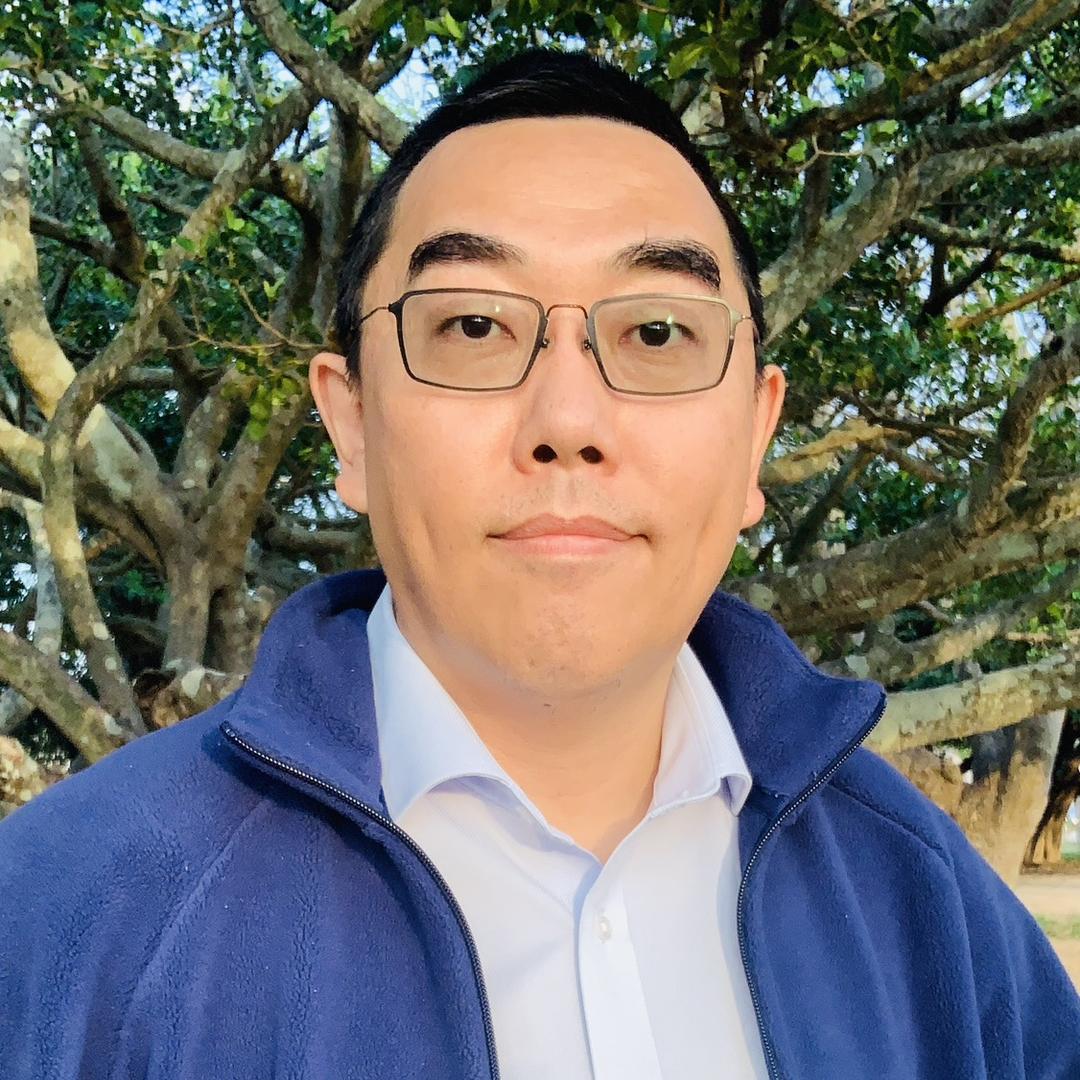 美东老梁