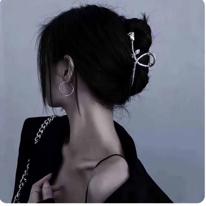 ℳ̶̶̶̶♡̶҉悦己ℳᥫᩣ