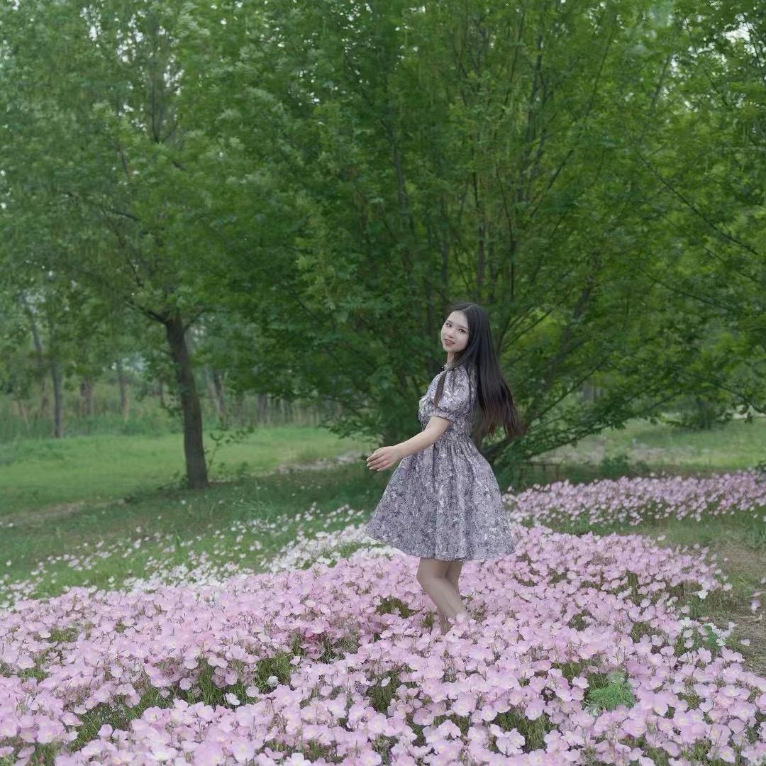 春风若有怜花意