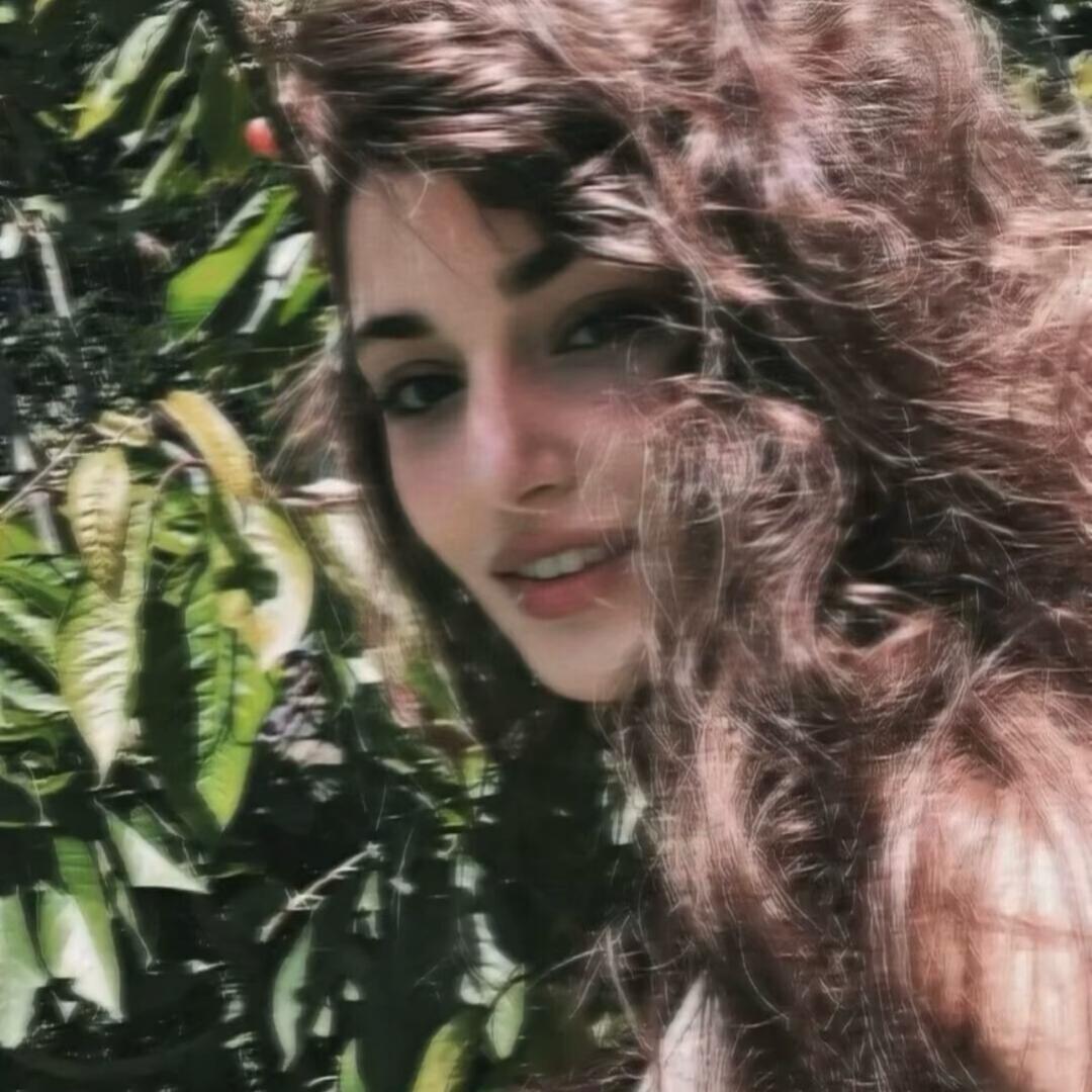 𝔇𝔢𝔩𝔥𝔲𝔪𝔞𝔯🌷