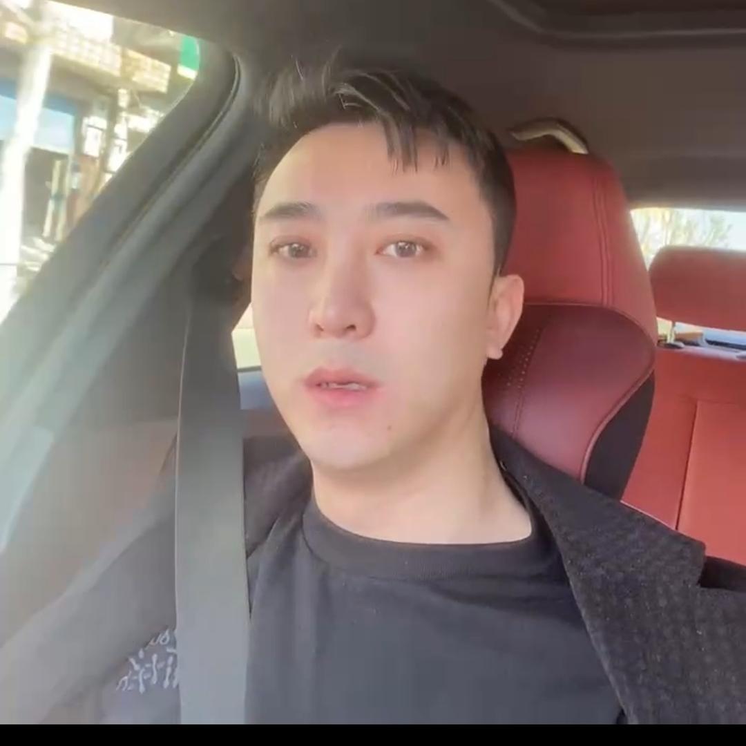 爱吃西瓜的卡卡