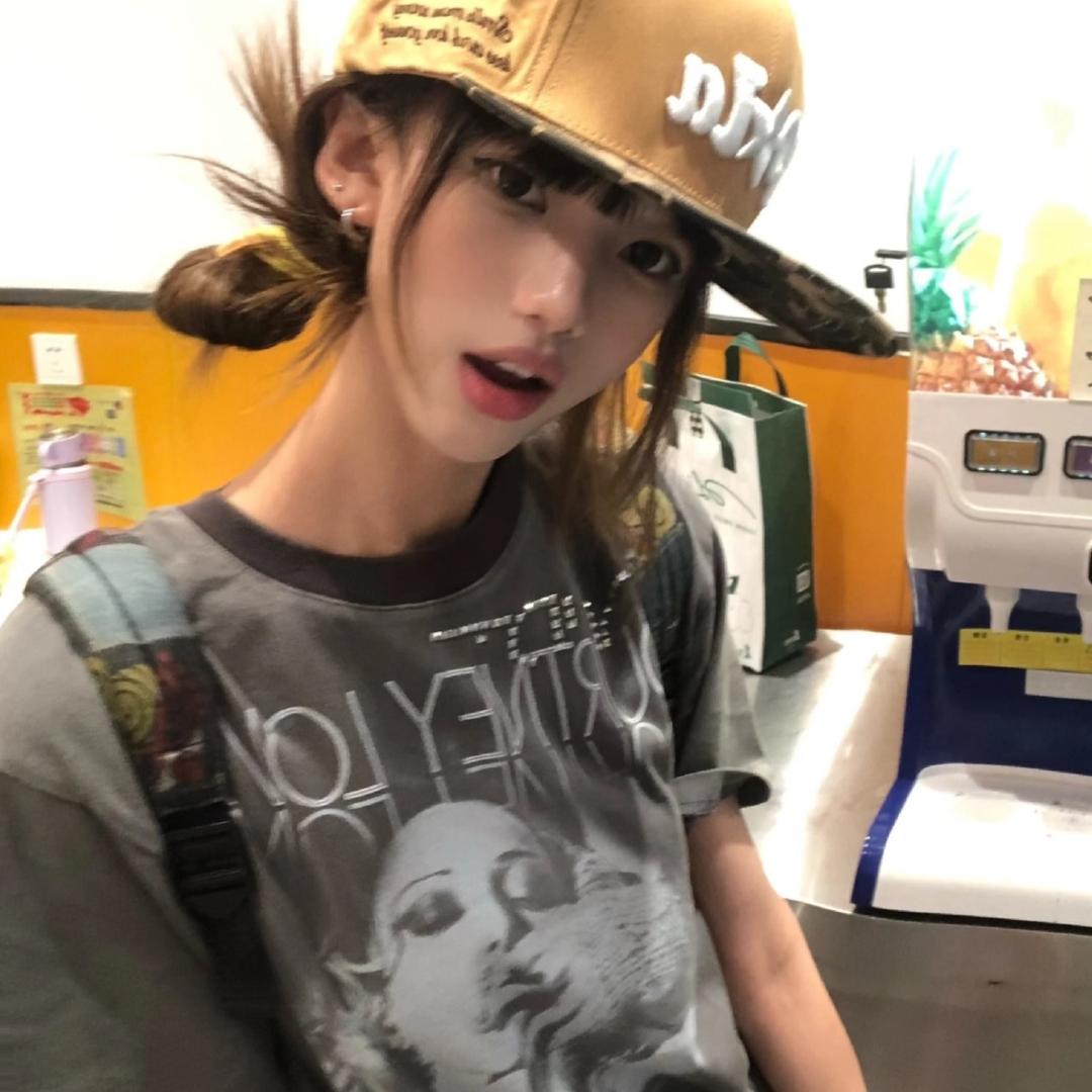 王佳怡