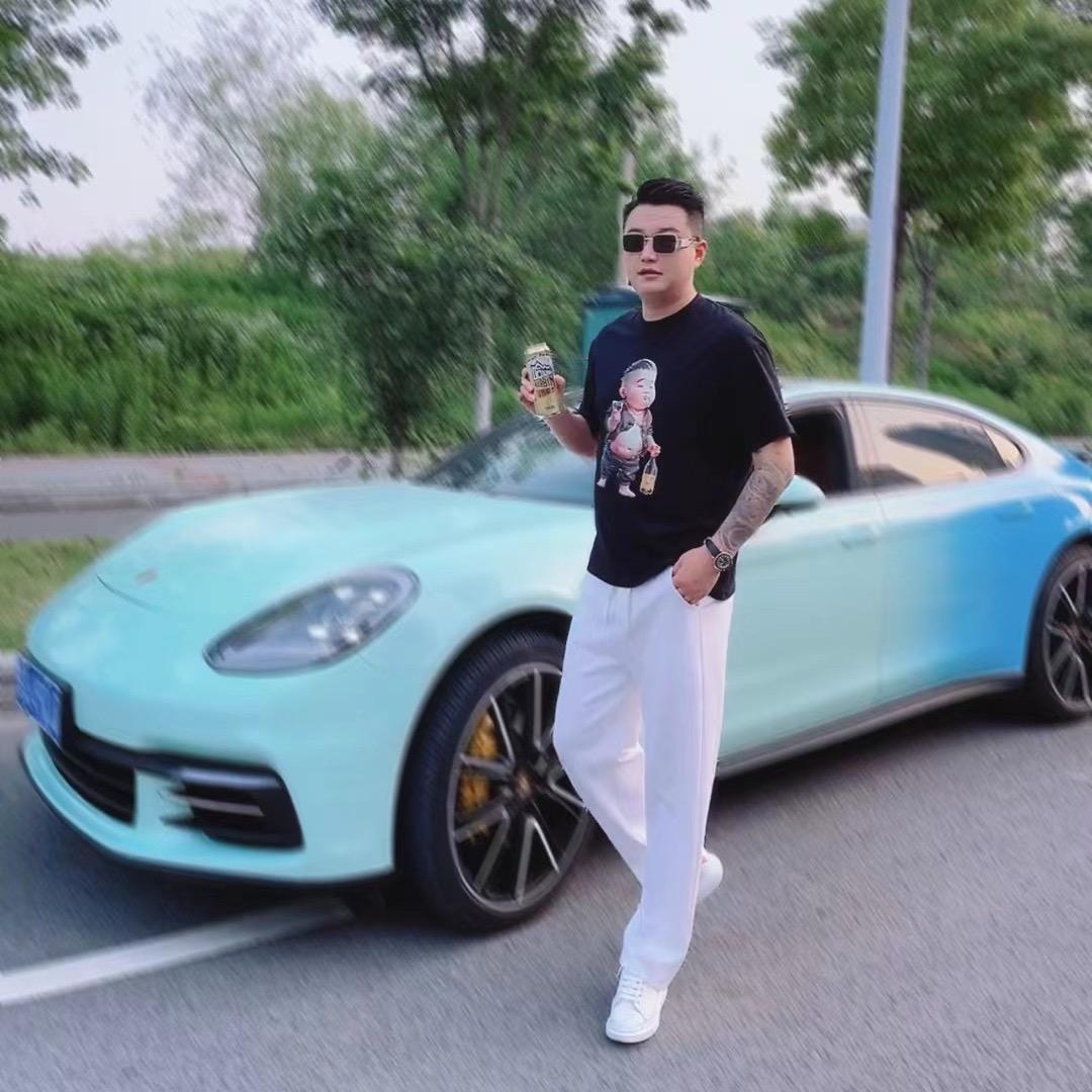 聚信集团CEO～李先生