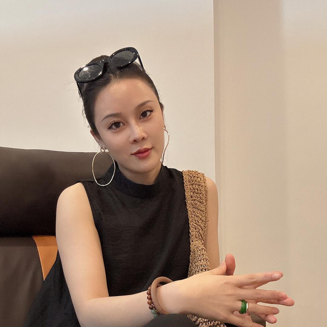 大今碗老板娘（不脱妆粉底液）