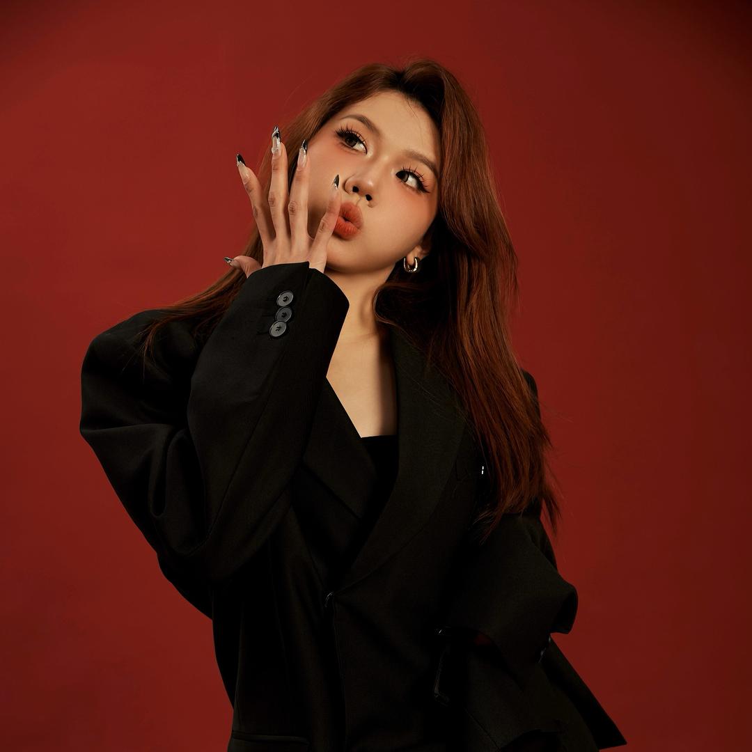 在峡山教跳舞的Mivi