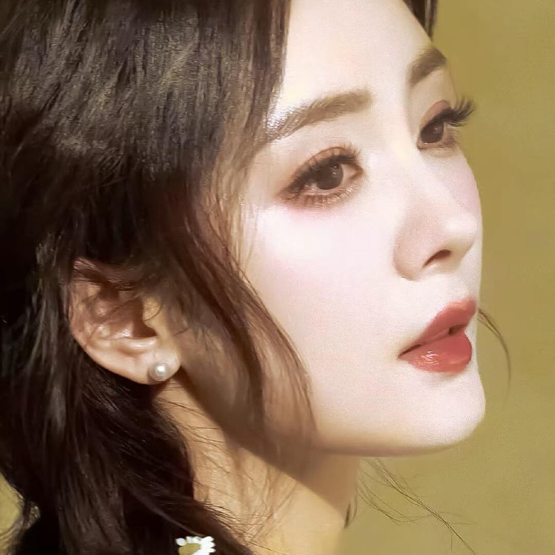 百盛集团的何清舟头像