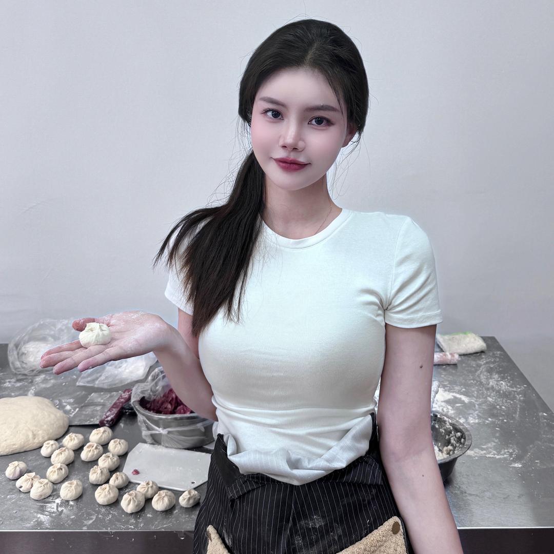 小陈馒开心