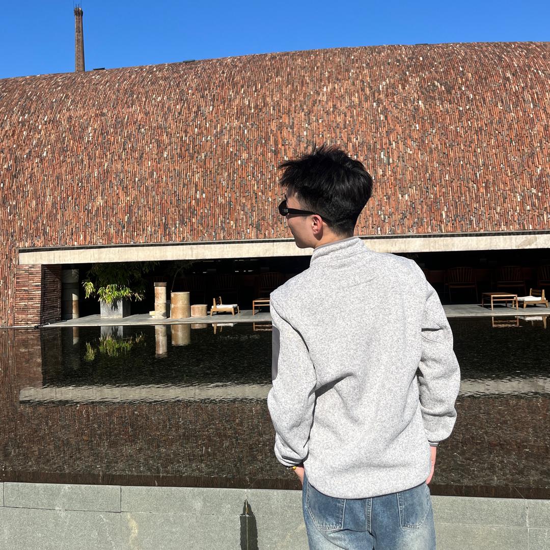 他叫   马可