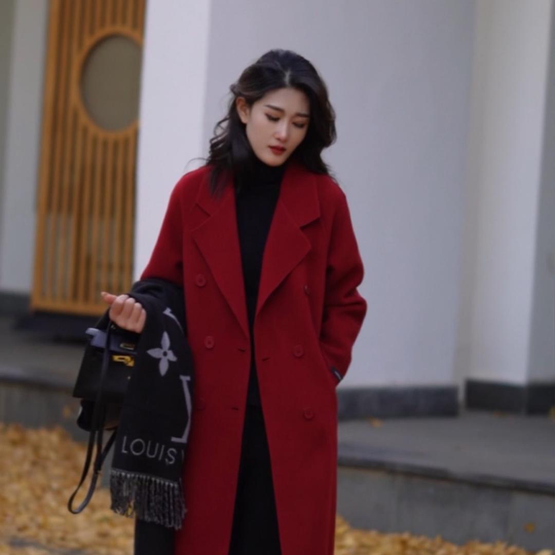 熙梧服饰大衣