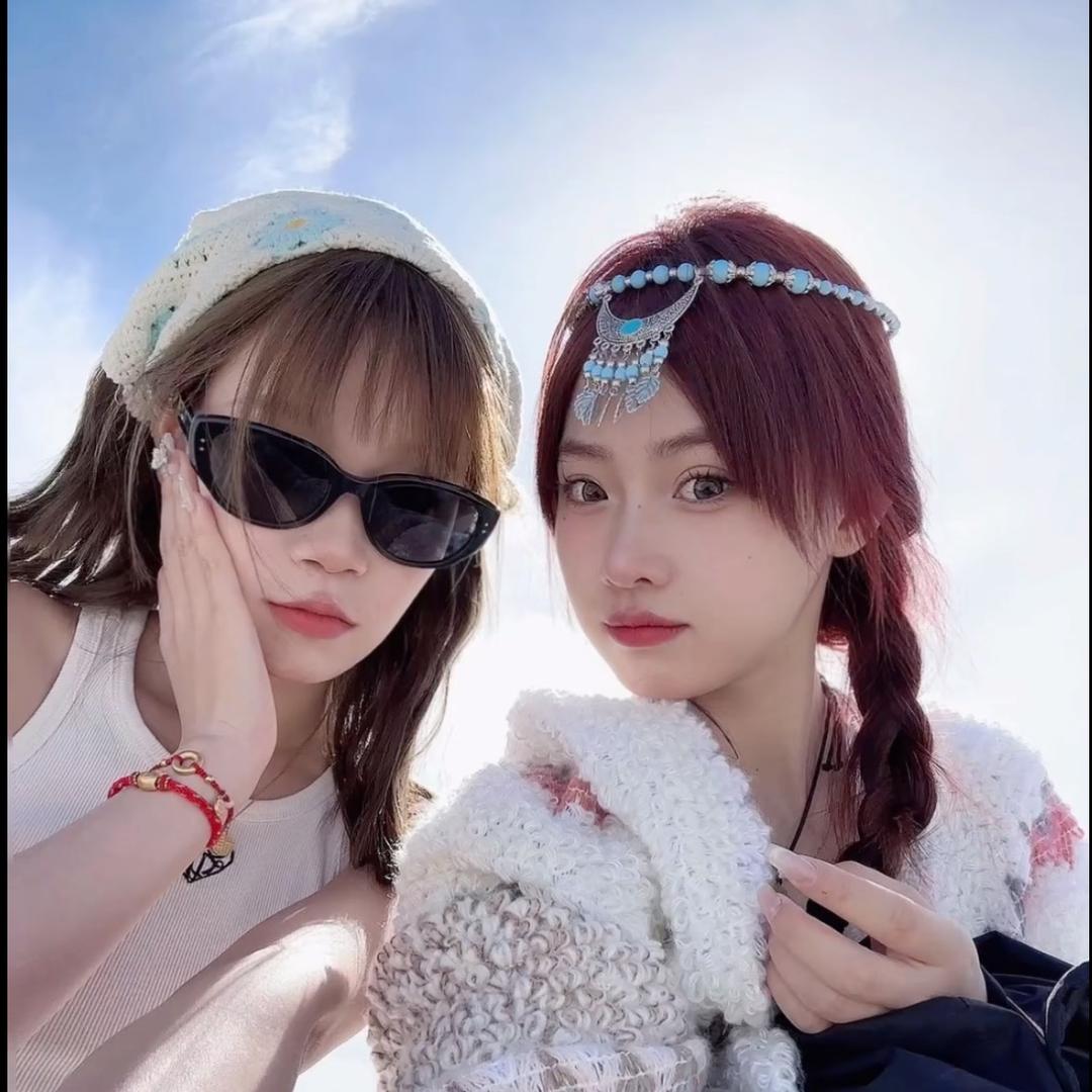 OURS服装集合店