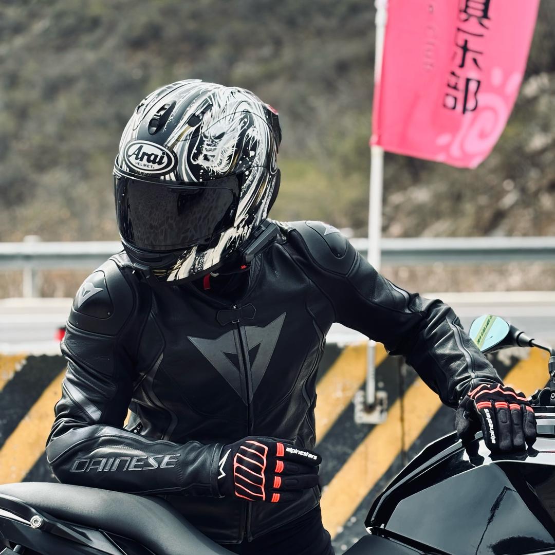 叁白白🏂🏻🛵