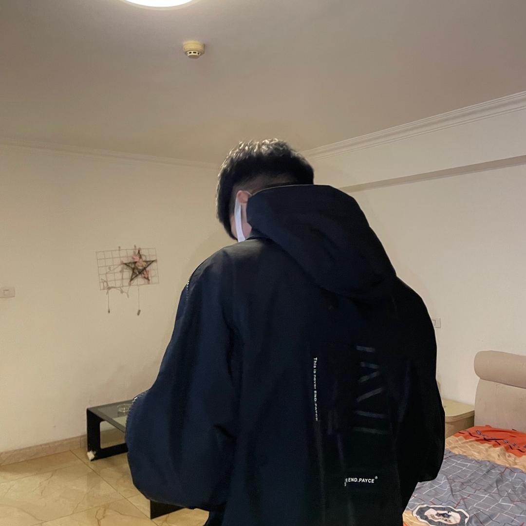 万霖（高薪招助教🎱）