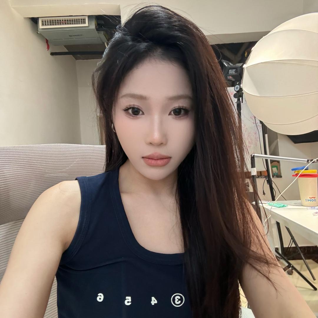 杨杨今年很怕冷