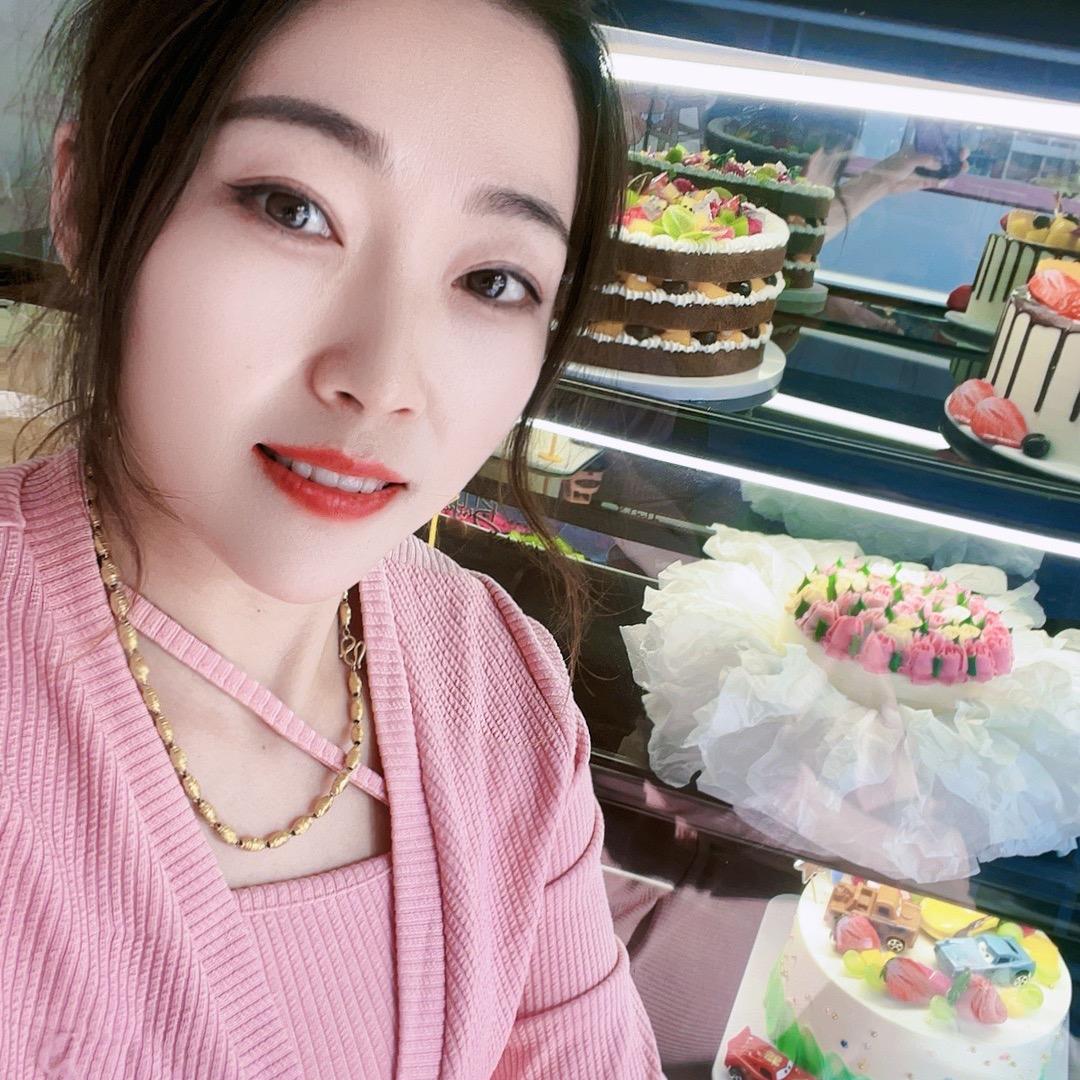 魏县漫怡经典烘焙鲜花店