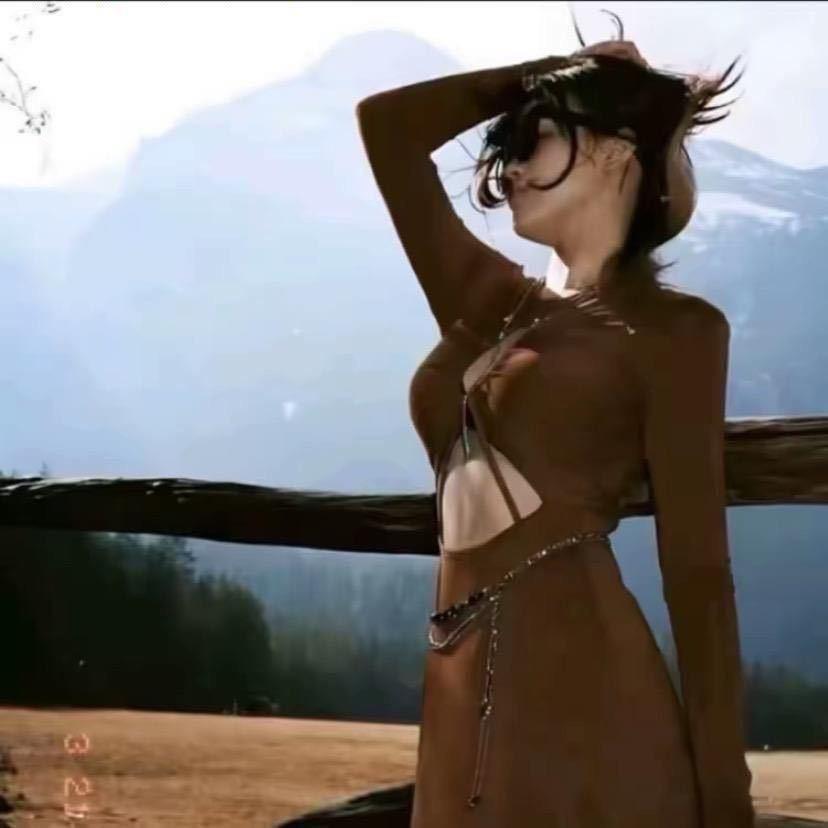 萍萍.