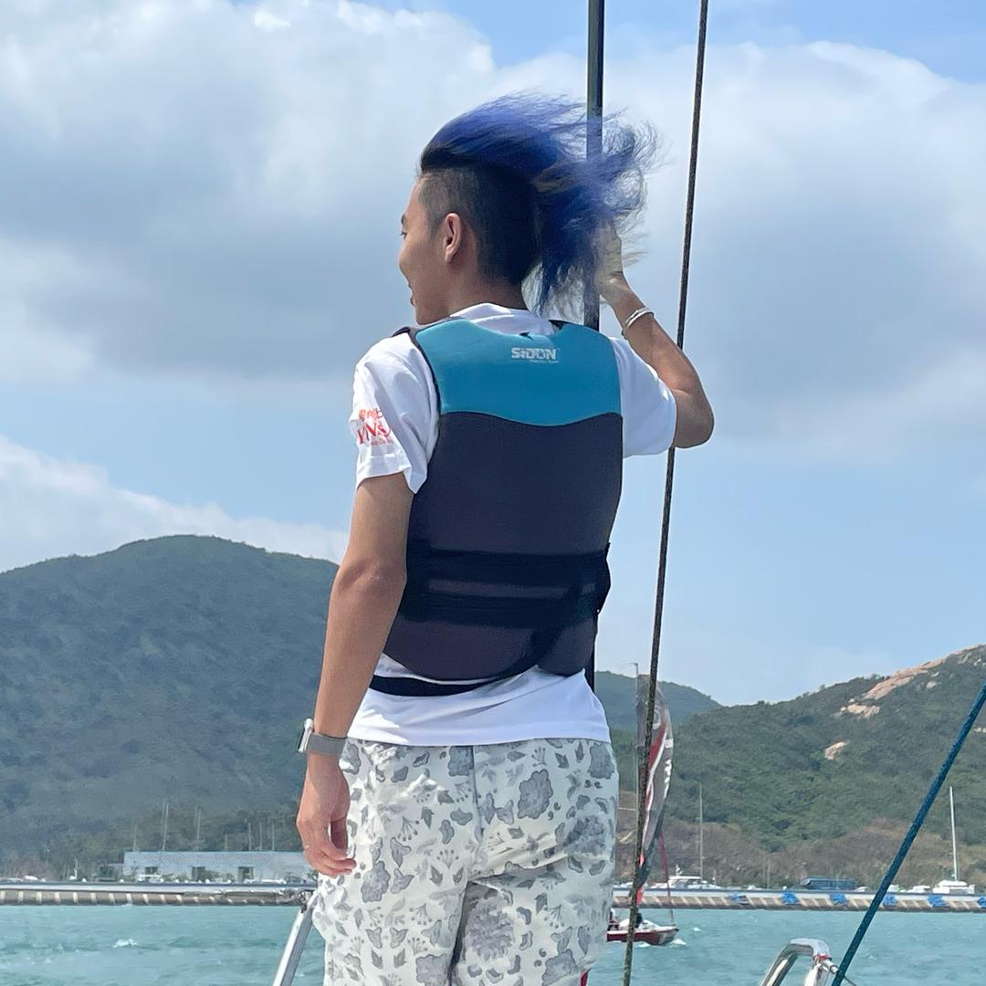 哎嘶