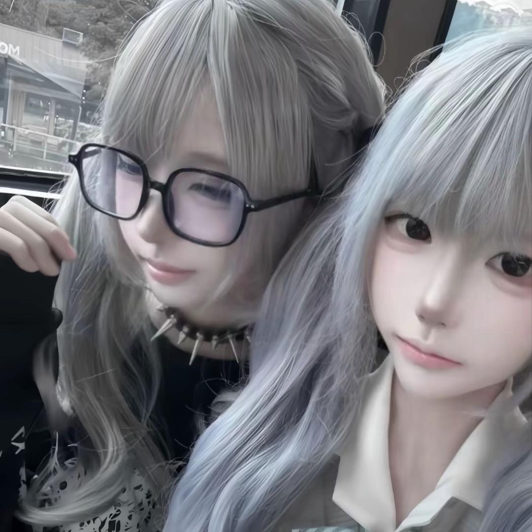 呆呆猫＞𐋣＜