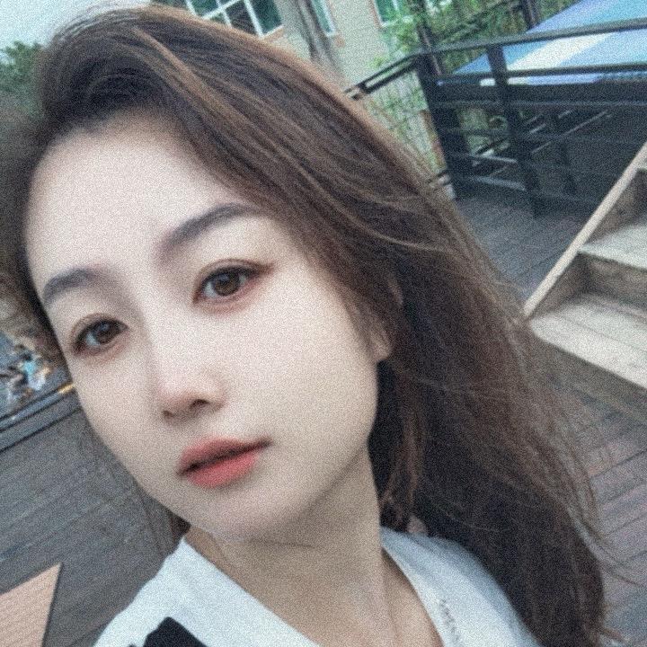 爱笑的女孩