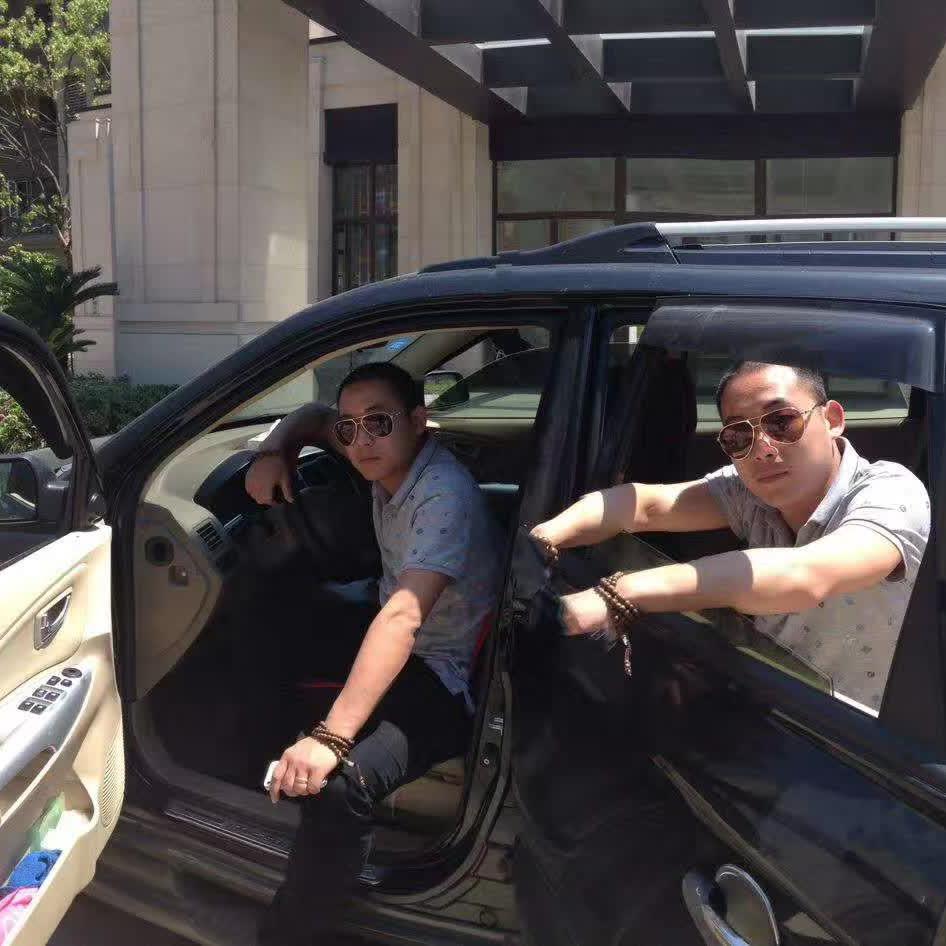 刘大大(回收电缆盘电线电缆)