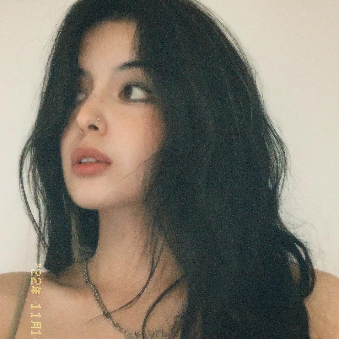 𝐒𝐞𝐥𝐞𝐧𝐚.