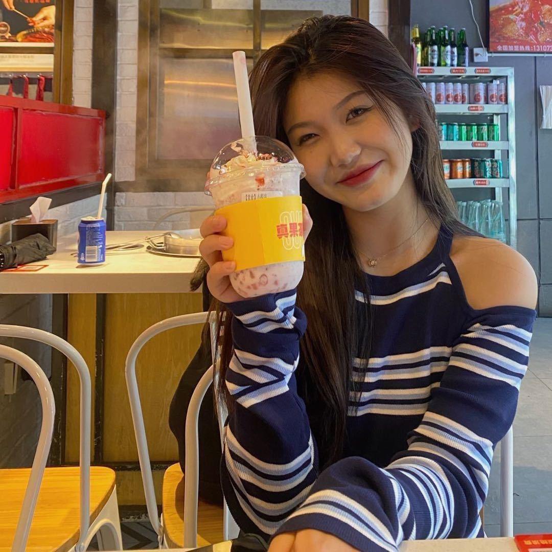 小瑜爱摸鱼
