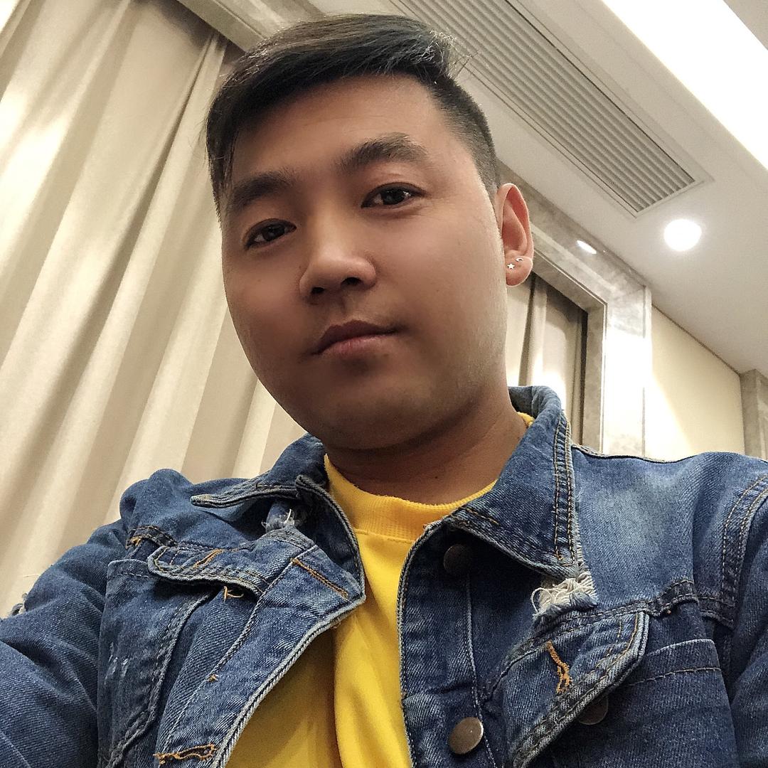 钢铁🧛‍♂️男孩