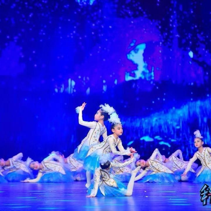 叁宝族